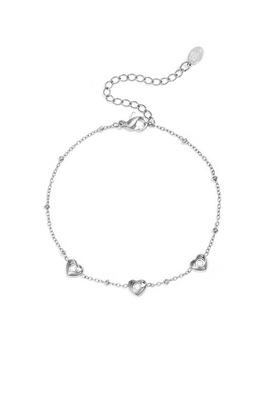 Bracelet with beads and hearts with stone