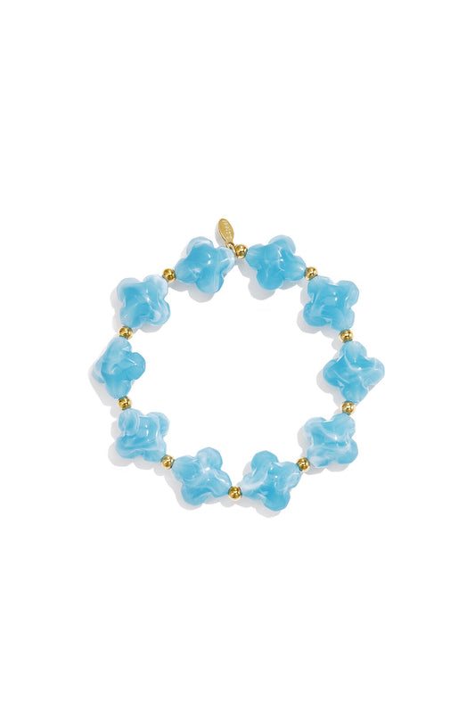 Beaded bracelet with clover beads
