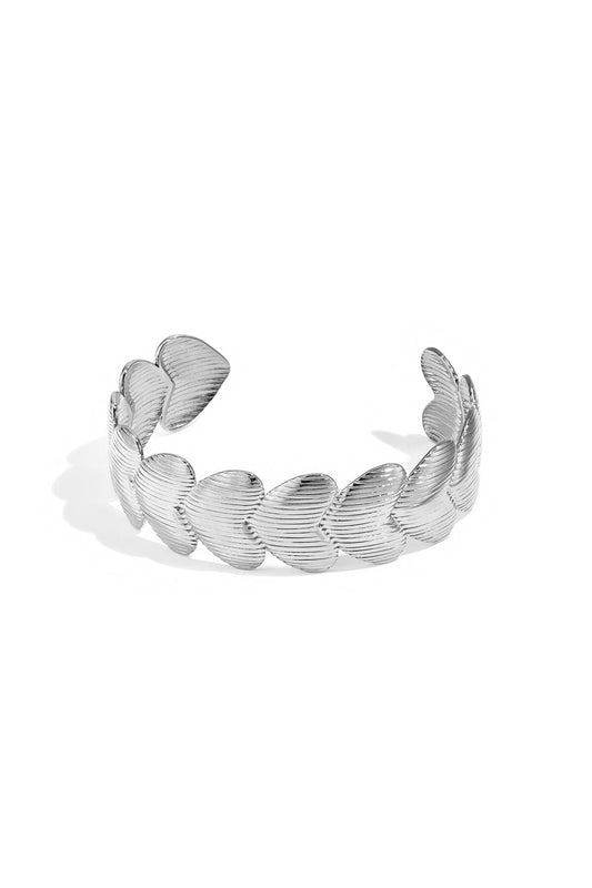 Cuff with striped hearts