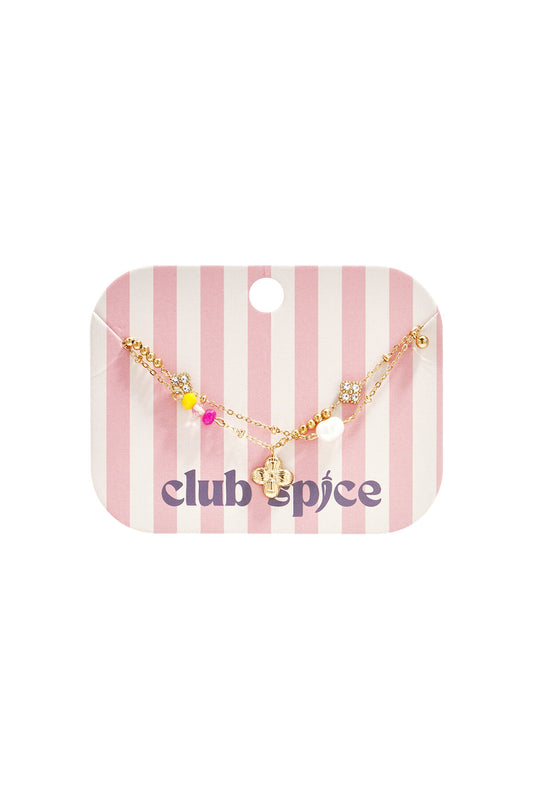 Charm bracelet with clover, pearl and beads